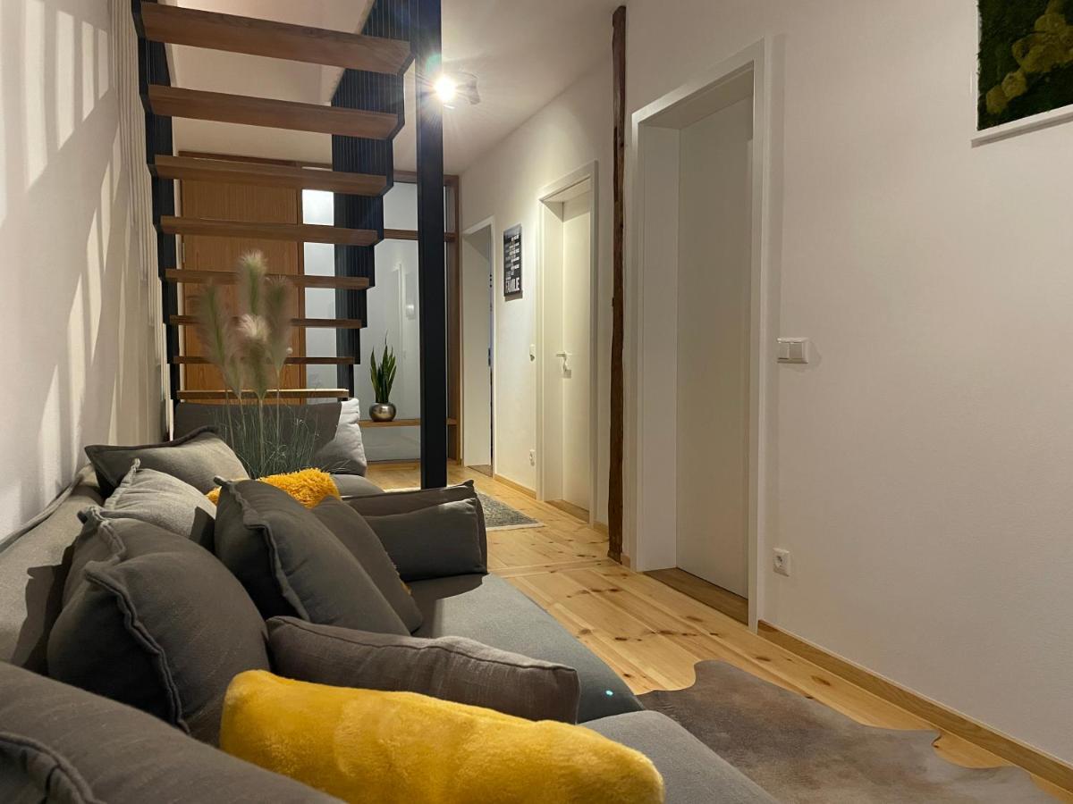 Ferienwohnung Voh Super Exklusives Loft, Zentral, Smart-Tv, Parkplatz Vohenstrauss Exterior foto